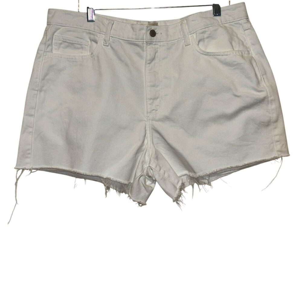 Universal Thread White Denim Shorts Women’s Size 14 Raw Hem Casual Summer